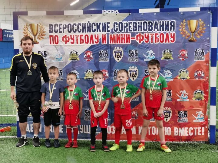 Футболисты из Аксубаева стали серебряными призерами Кубка Золотой лиги