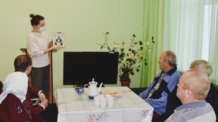 Аксубаевские пенсионеры вспомнили Покровские посиделки
