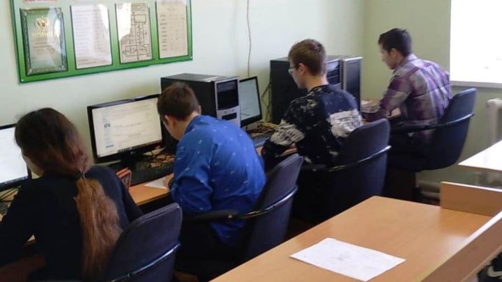 Аксубаевские школьники приняли участие в юбилейном Всероссийском экономическом диктанте
