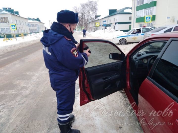 В Аксубаеве проверят степень тонировки автомобилей