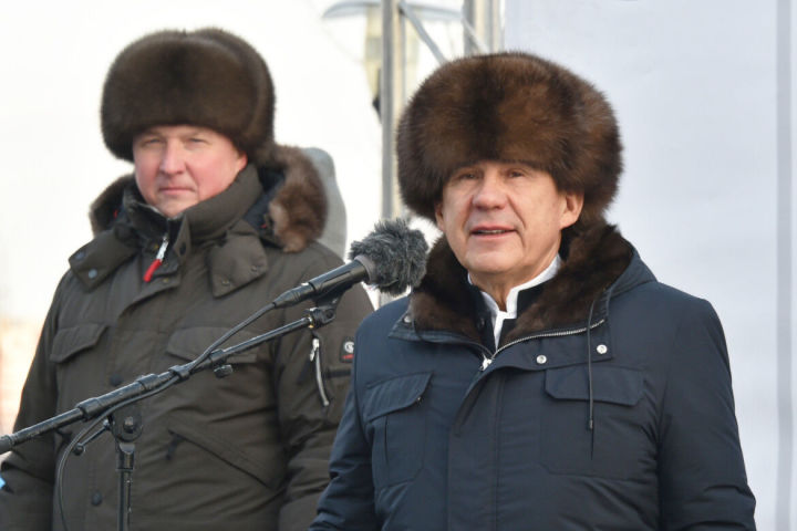 Рустам Минниханов передал районам республики 69 единиц коммунальной техники