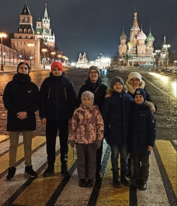 «Аксубай егетләре» баянчылар ансамбле Мәскәүдә бәйгедә җиңәргә ниятли 