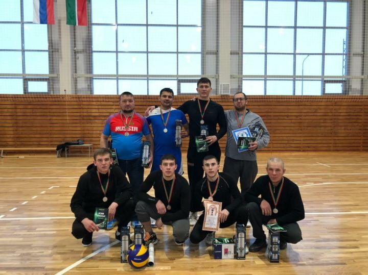 Аксубаевцы стали серебряными призерами республики по волейболу