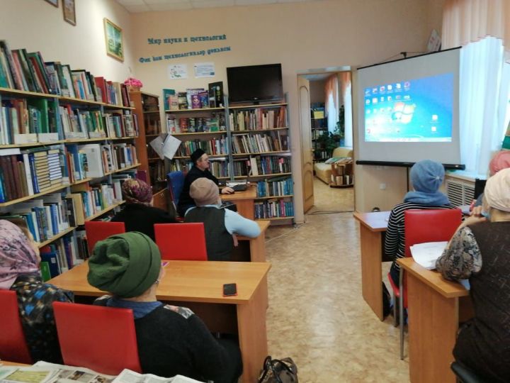 В Аксубаевской библиотеке открывают страницы истории