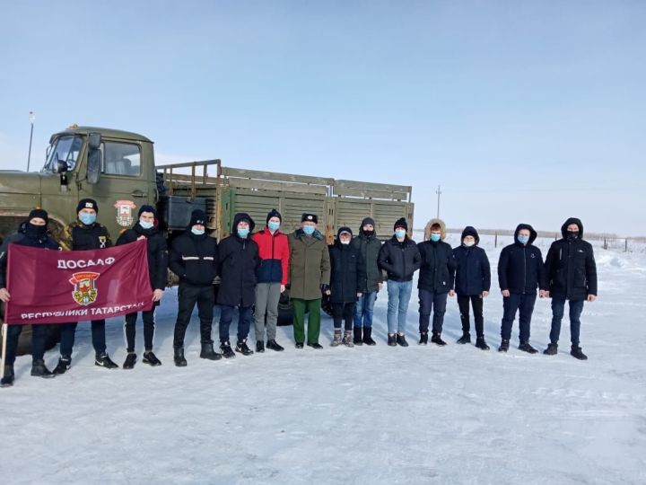 Аксубай ДОСААФының 14 курсанты хәрби машиналарны үзләштерде