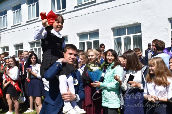 Приходите в масках: последние звонки в Аксубаевском районе для выпускников 9 и 11 классов пройдут 22 мая