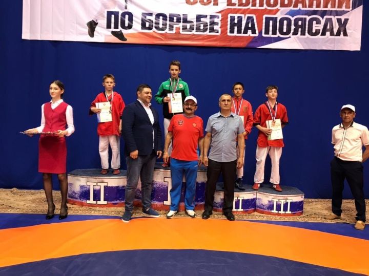 Борец из Аксубаевского района завоевал путевку на Чемпионат мира в составе сборной России