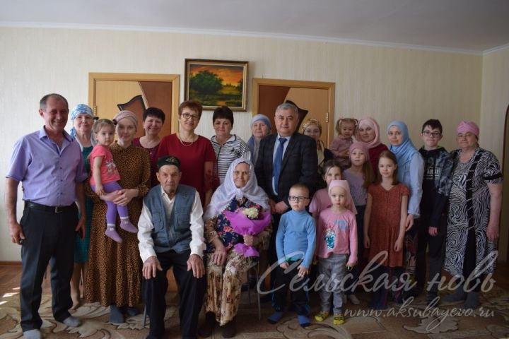 Аксубаевскому ветерану вручили поздравление Президента России