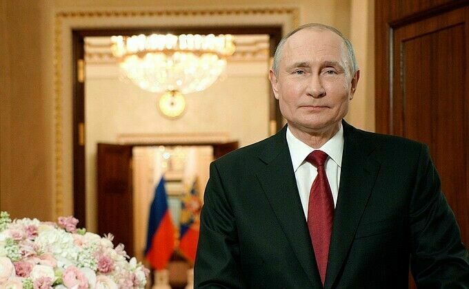 Президент РФ Владимир Путин  поздравил Рустама Минниханова с Днем России
