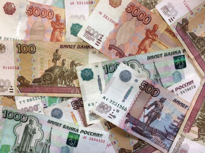 Почти 500 тыс. школьников РТ получили выплату в 10 тыс. рублей