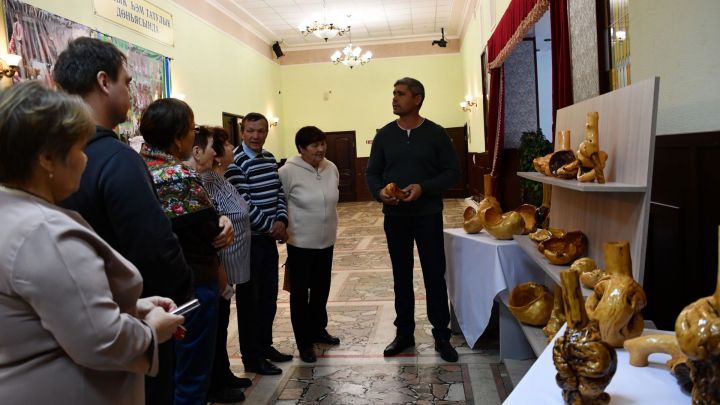 В Аксубаевском доме культуры открыта новая выставка
