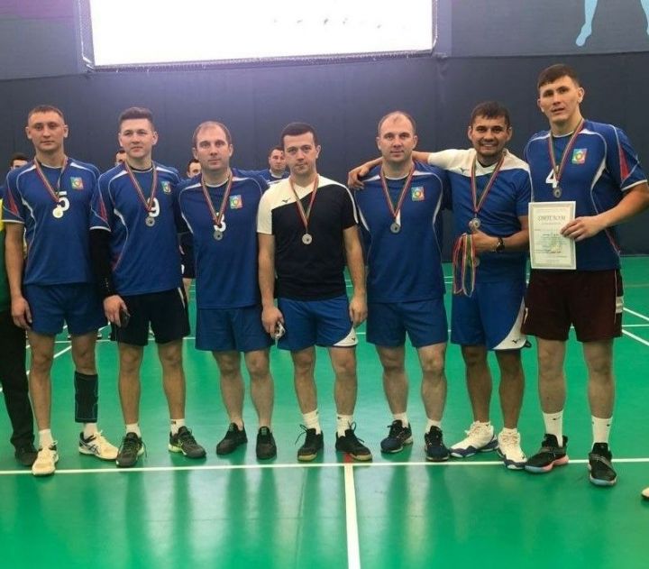 Аксубаевские волейболисты вошли в пятерку сильнейших