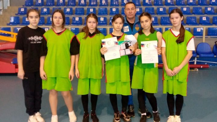 Учащиеся Аксубаевской школы №1 беспроигрышно сыграли все матчи