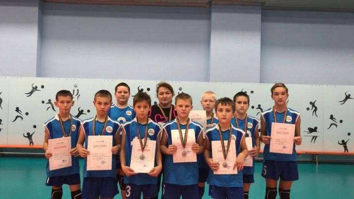 Аксубаевские волейболисты завоевали «серебро» в республиканском первенстве