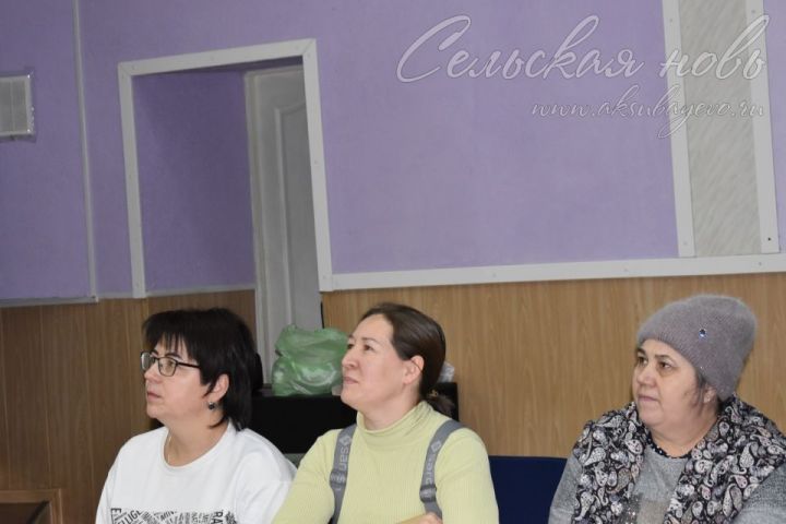 Аксубаевским женщинам передали слова благодарности от бойцов