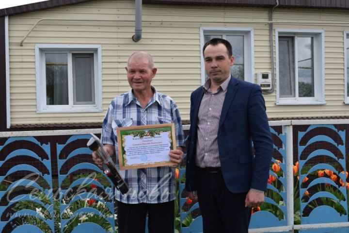 Аксубаевский земледелец получил награду в 75-летний юбилей
