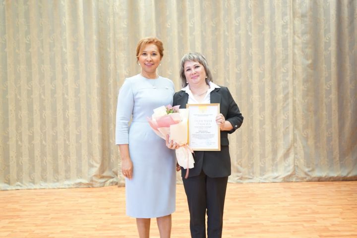 Работник социальной сферы Аксубаевского района удостоилась российской награды