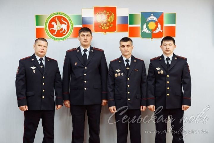 Госавтоинспекторы Аксубаевского района отмечают профессиональный праздник