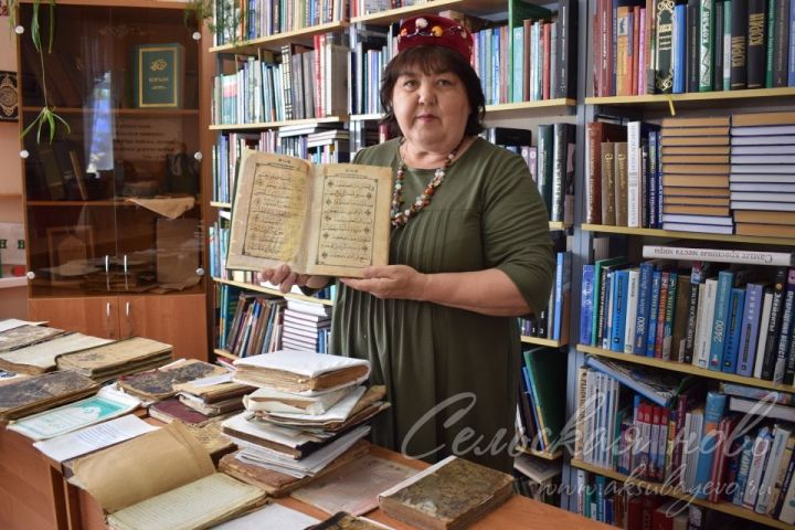 Аксубай укучылары алдында борынгы татар китапларының тарихы ачылды