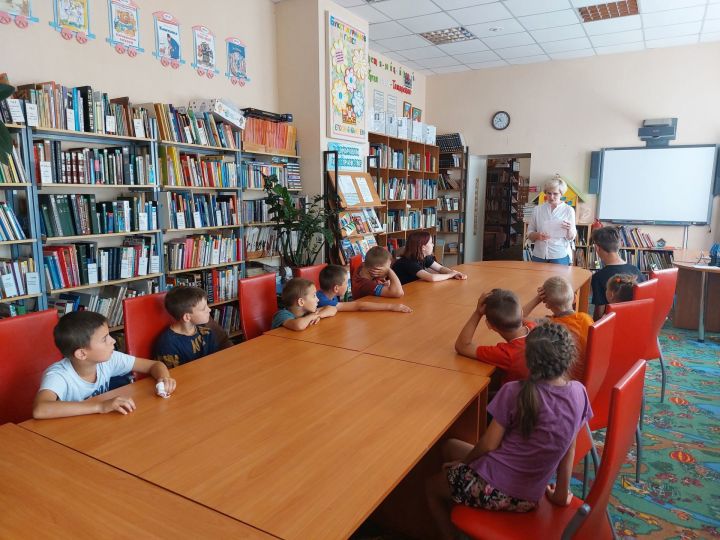 Аксубаевские дети с удовольствием посещают библиотеку