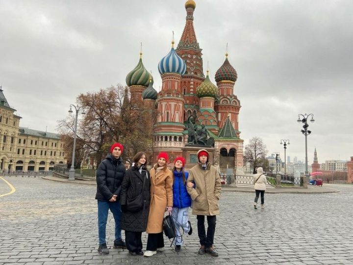 Аксубай мәктәбенең җиңүче командасы башкалага сәфәрдән кайтты