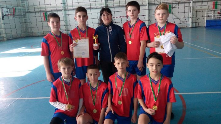 Волейболисты Аксубаевской школы №3 стали лидером соревнований