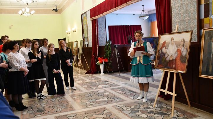 В Аксубаеве открылась выставка картин молодых художников