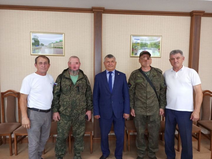 Аксубай районы башлыгы мобилизацияләнгәннәр белән очрашты