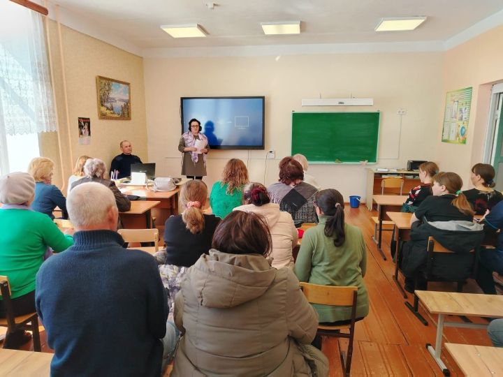 Собрание в Савгачевской школе посвятили безопасности на каникулах