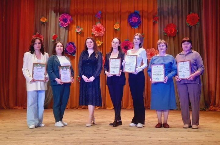 Работники Аксубаевской школы искусств удостоились наград