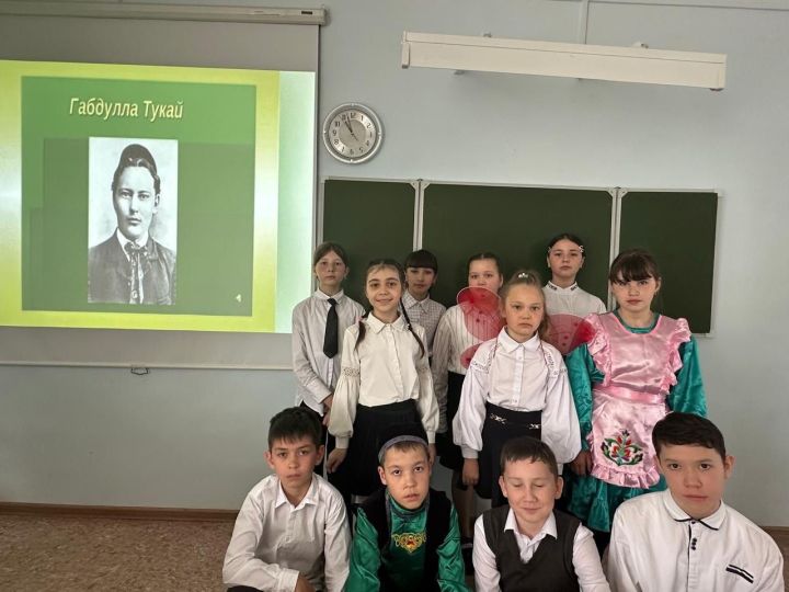 Школьные мероприятия посвятили Тукаю