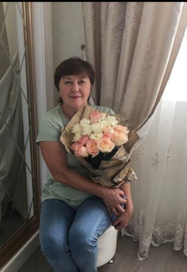 Коллектив филиала АО «ТАТМЕДИА» «Аксубаево-Информ» поздравляет с днем рождения переводчика татарской дубляжной газеты "Авыл таннары" Мардееву Резиму Минабутдиновну!
