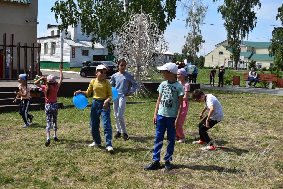 Россия көне алдыннан яшь аксубайлылар үз гомерләрендә беренче тапкыр паспортлар алдылар