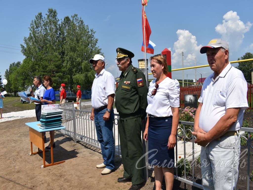 Память о героях Великой Отечественной войны в деревне жива