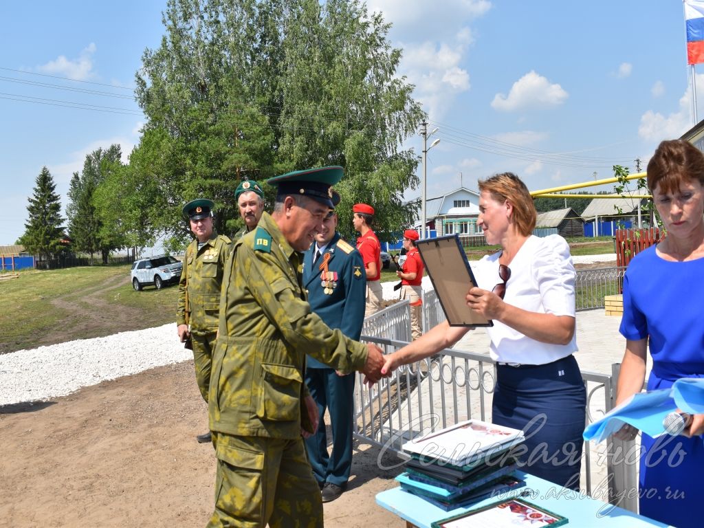 Память о героях Великой Отечественной войны в деревне жива