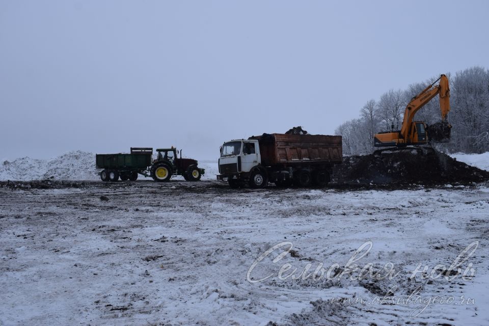 Аксубаевские поля улучшаются органическим удобрением