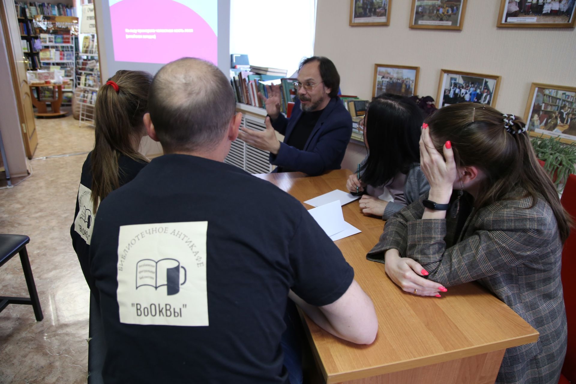 В Аксубаевской библиотеке читателей увлекла антикоррупционная игра