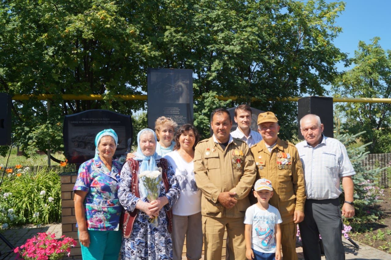 В Мензелинском районе почтили память погибшего Ахата Насртдинова