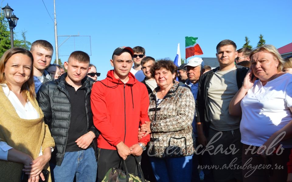 Аксубаевские юноши отправились выполнять важную задачу – служить Родине