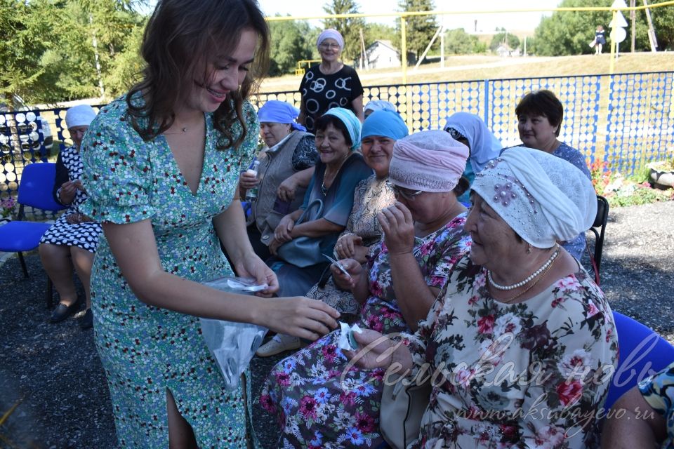 В Аксубаевском районе с автотуром побывал автобус радио «Китап»
