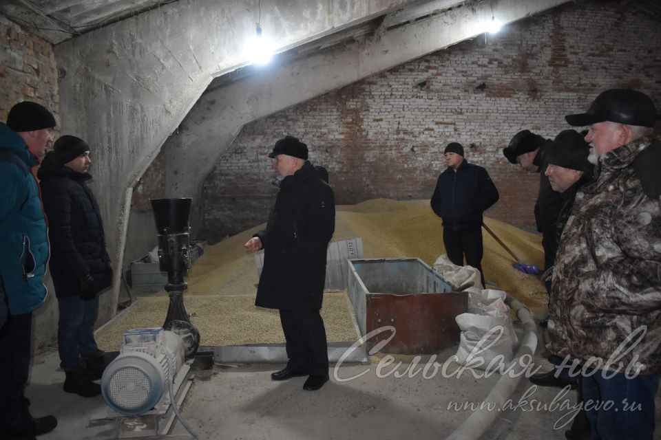 Своим трудом помогают сохранять деревни