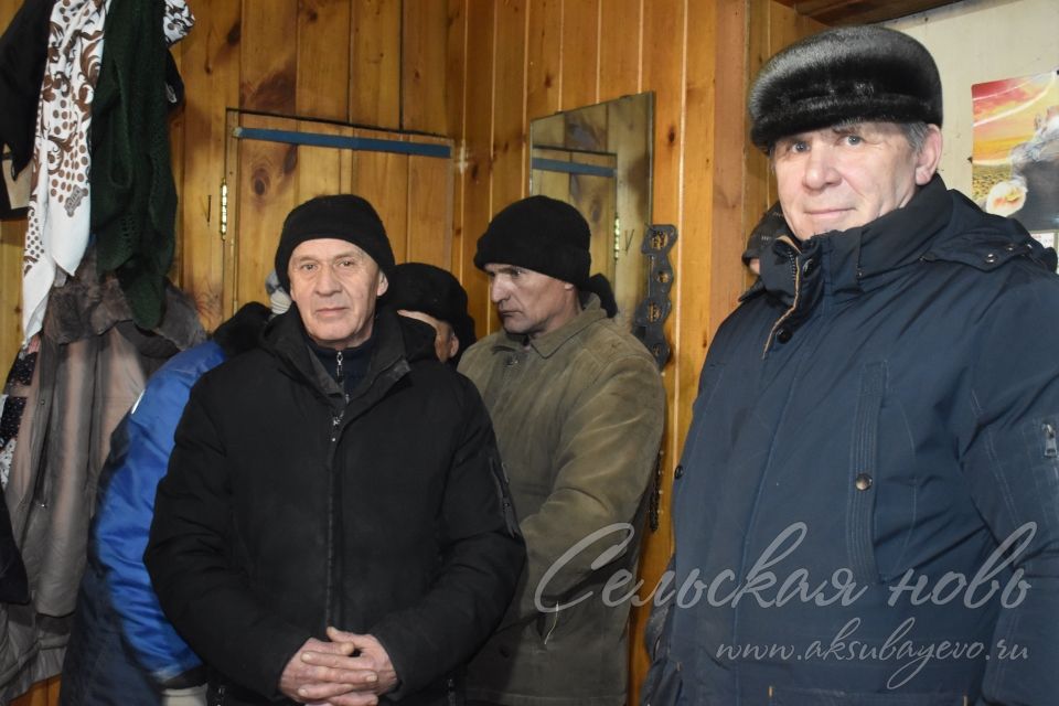 Үз хезмәтләре белән авылны сакларга һәм үстерергә ярдәм итәләр