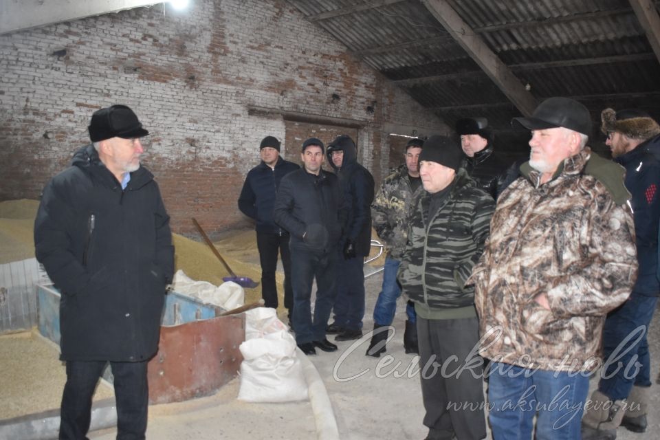 Үз хезмәтләре белән авылны сакларга һәм үстерергә ярдәм итәләр