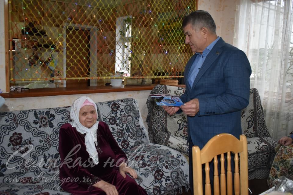 Для аксубаевского ветерана и в 90 лет жизнь прекрасна