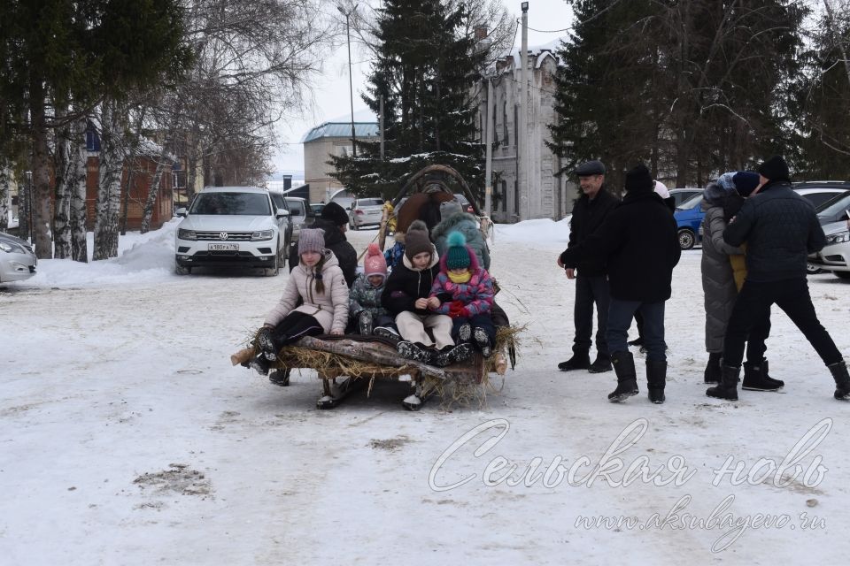 Аксубай үзенең тәхет бәйрәмен билгеләп үтте