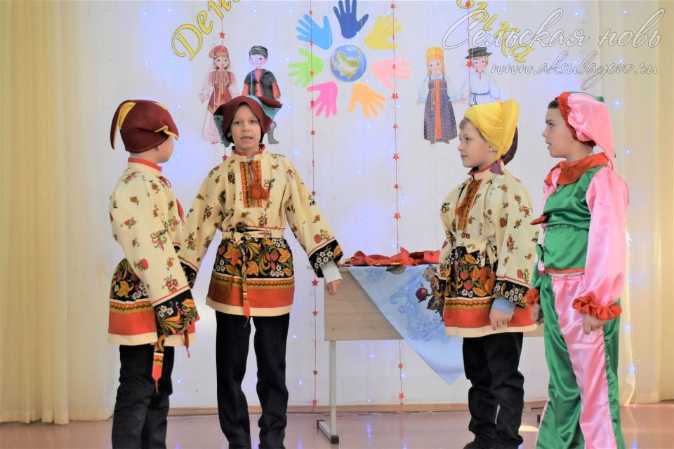 Аксубай мәктәбендә Рус теле көнен билгеләп үттеләр