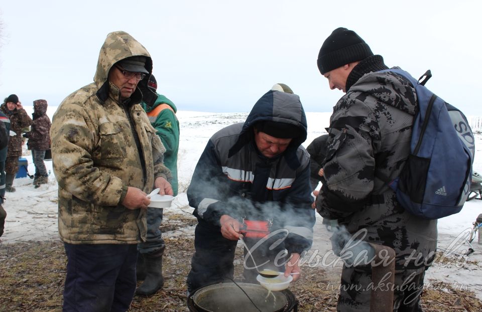Аксубаевские рыбаки закрыли зимний сезон соревнованиями