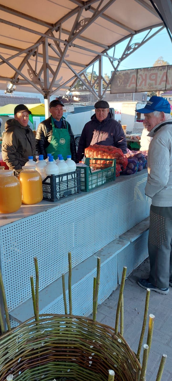 Аксубаевцы продавали сельхозпродукцию на казанской ярмарке