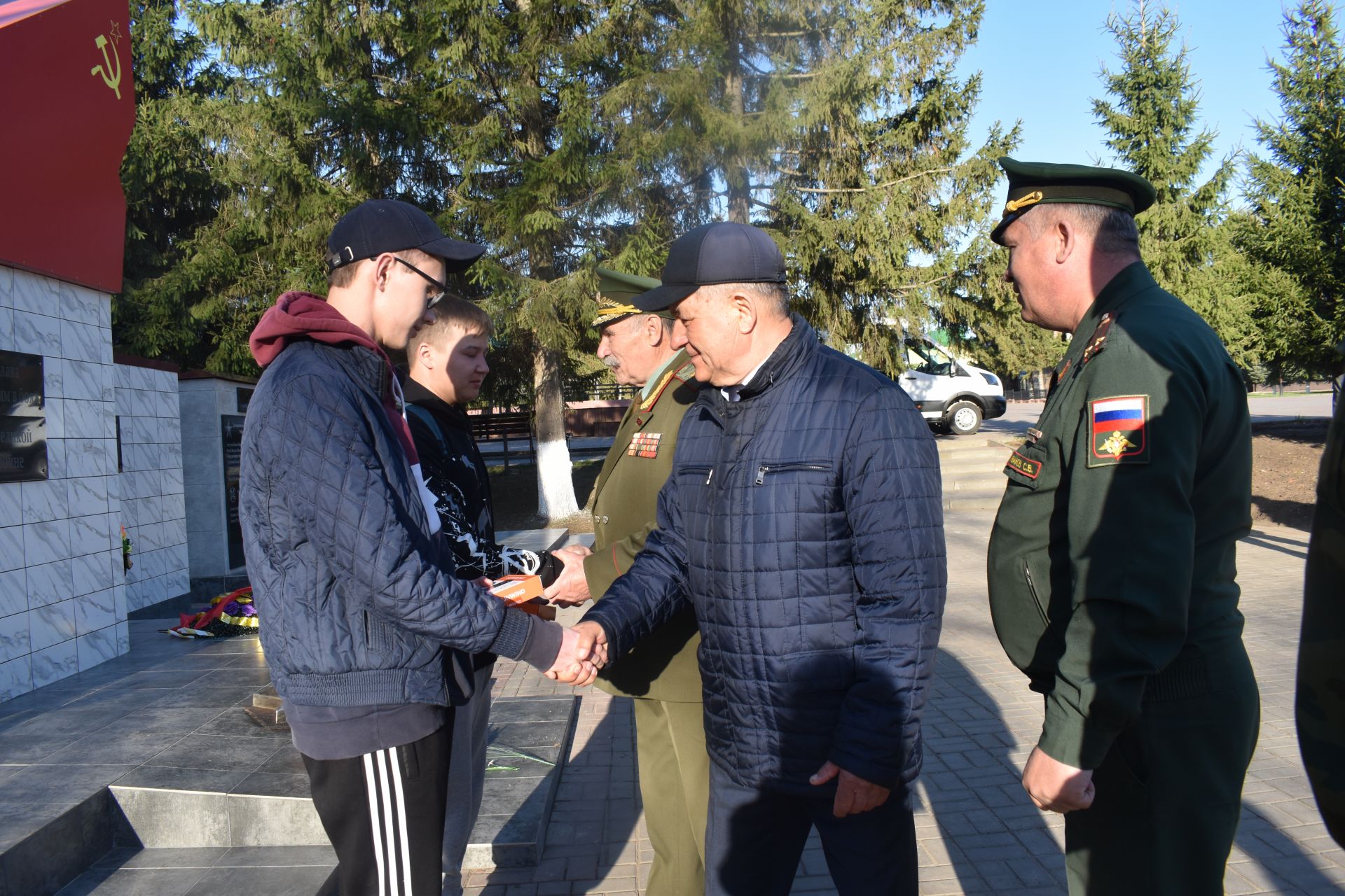 Аксубаевские парни поехали учиться военной науке