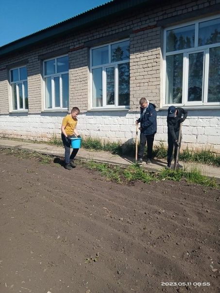 В Сельской школе Аксубаевского района продолжается акция «Эковесна-23»